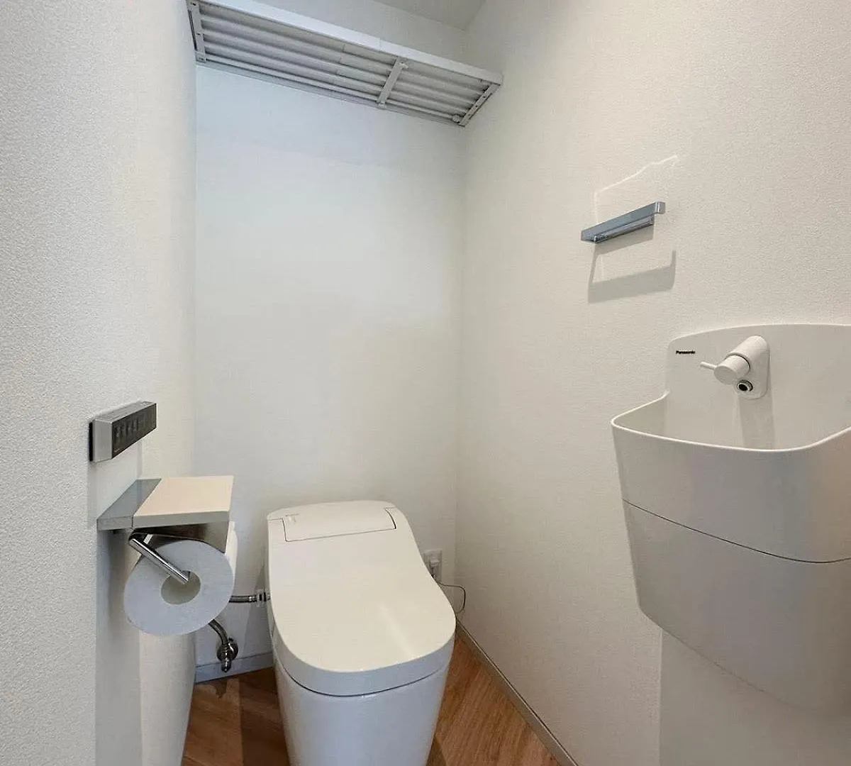 Bhotel Rijodori - City-Center Studio In Hiroshima With Breakfast